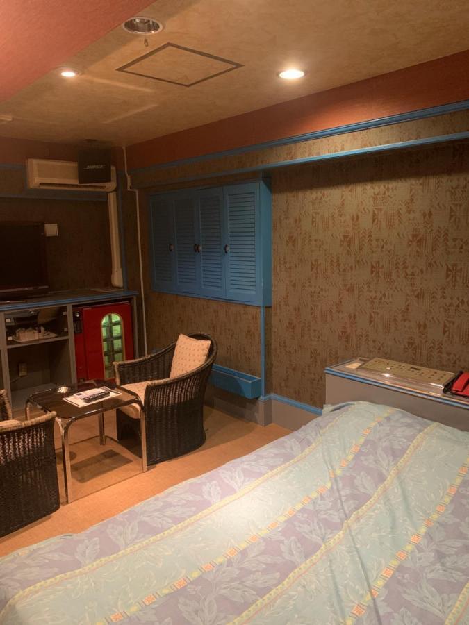 Dolphin Hotel 2*